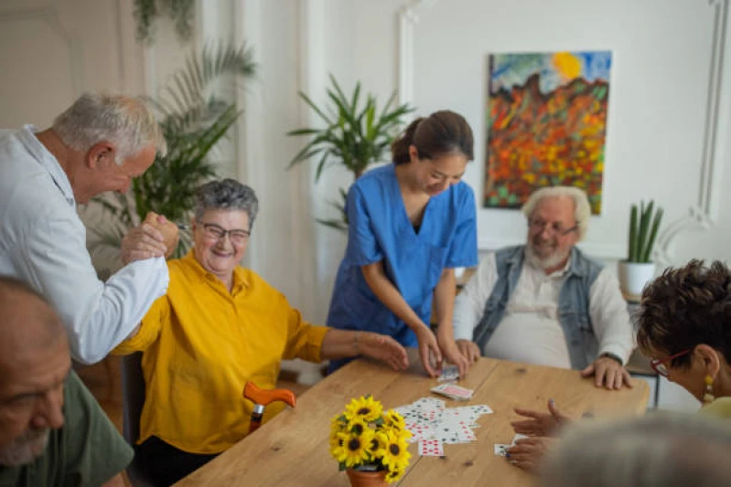 hospedagem de longa permanência para idosos
