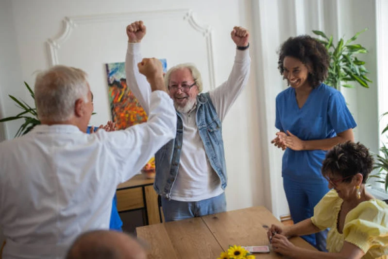 moradia particular para idoso